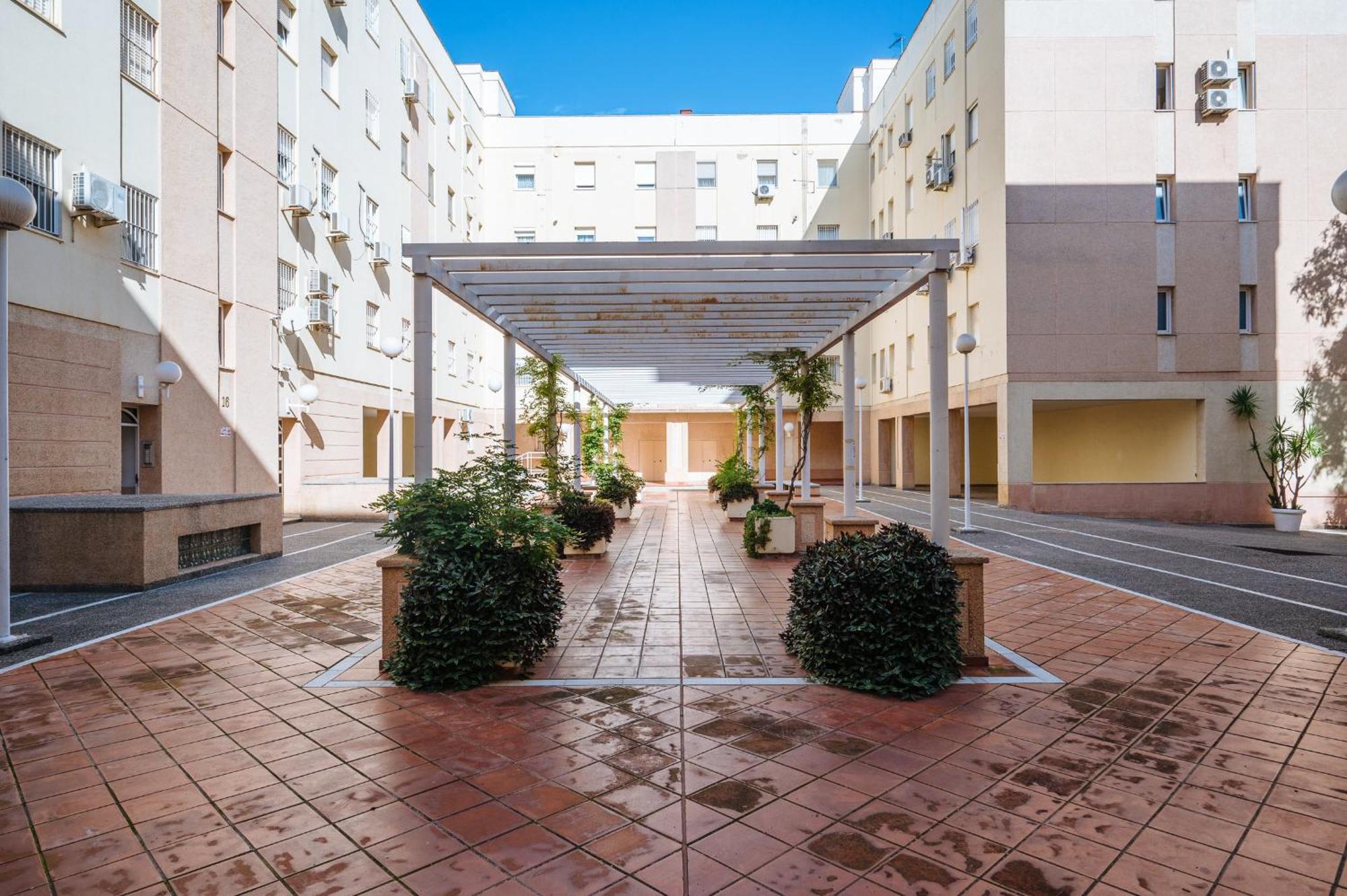 Piso Familiar Virgen Del Rocio Apartment Seville Exterior photo